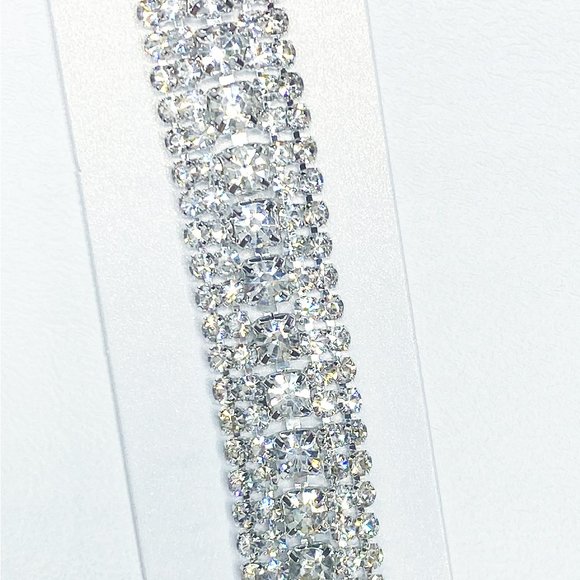 Bridal/Formal/Prom Bracelet with Clear Crystals - Picture 1 of 4